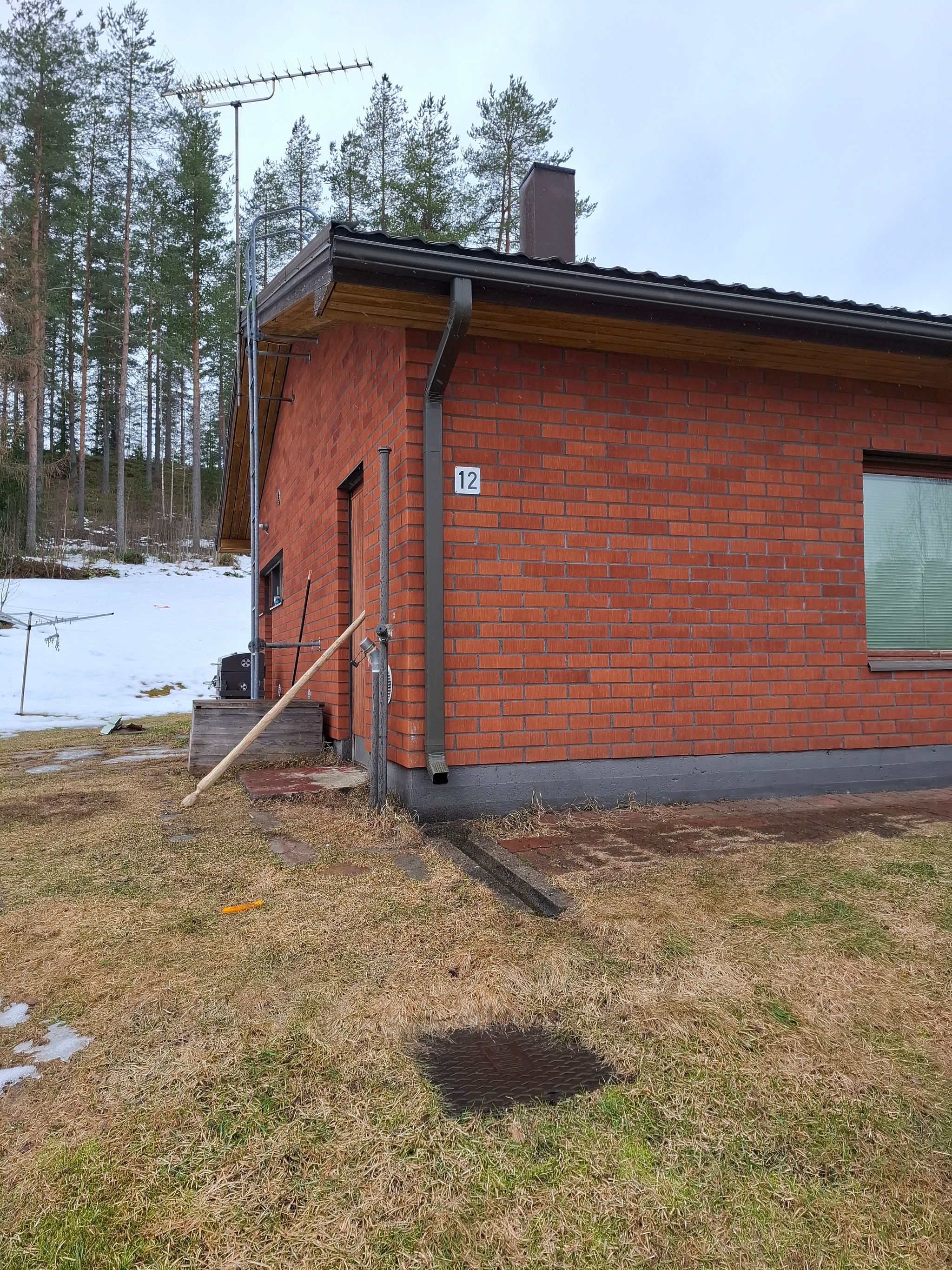 Image 11/46