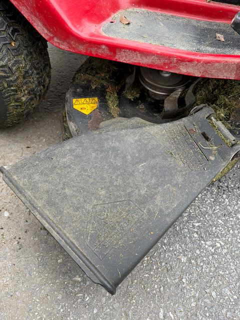 Image 8/12