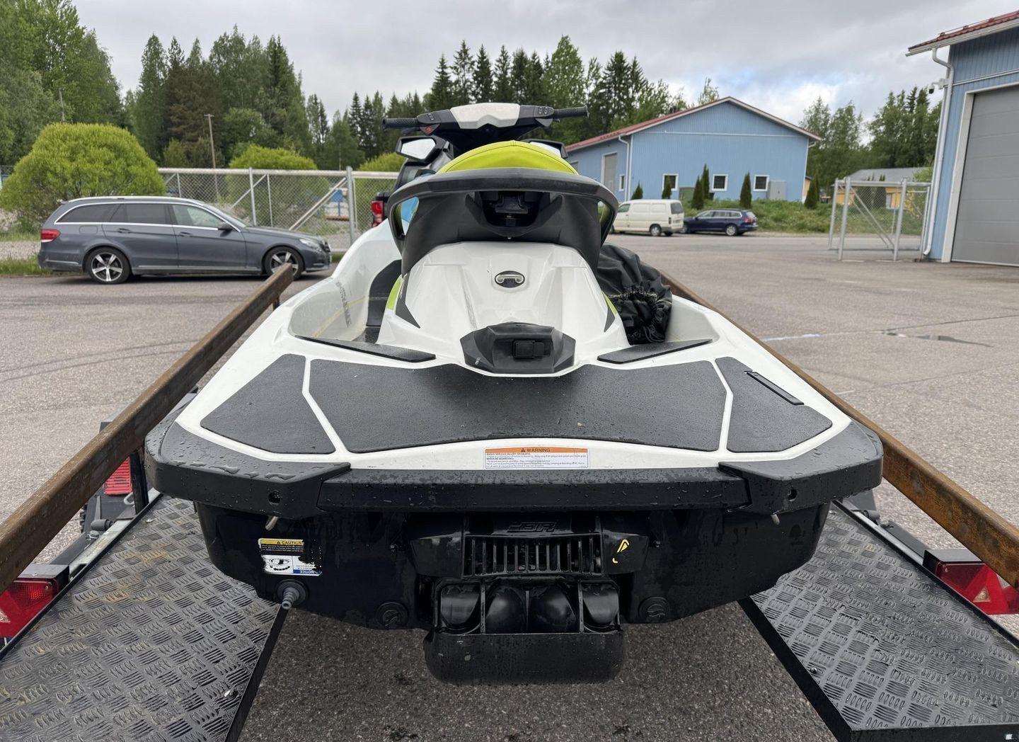 Image 6/9