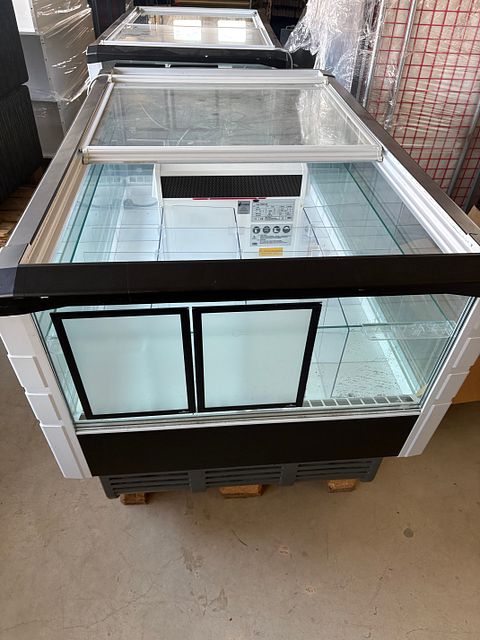 Image 2/9