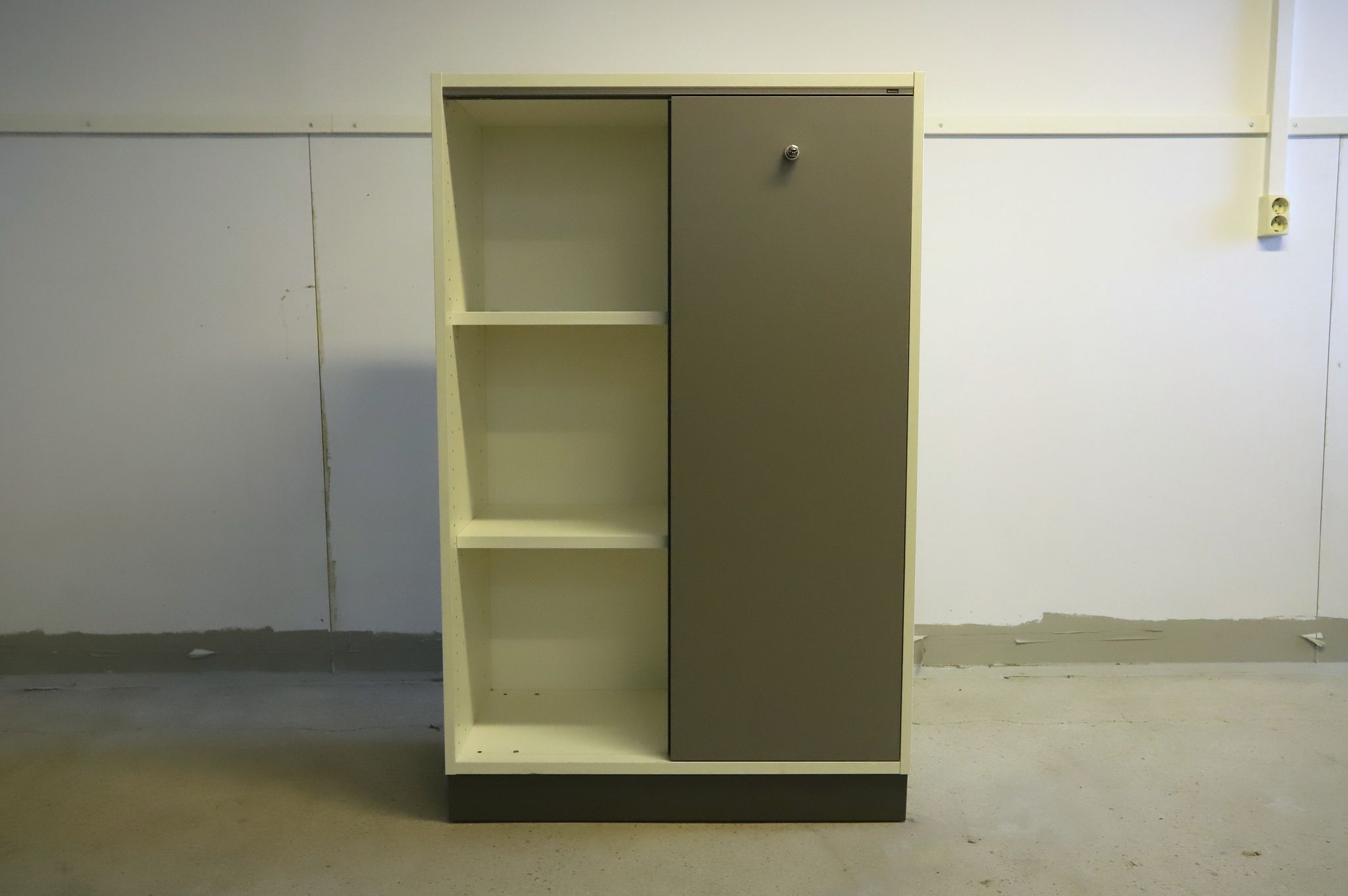 Image 7/10
