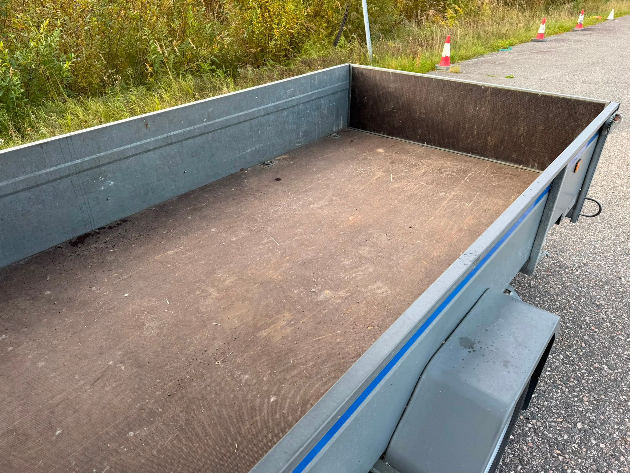 Image 9/18