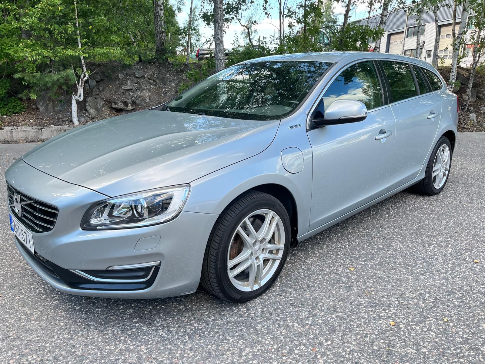 Image 1/15