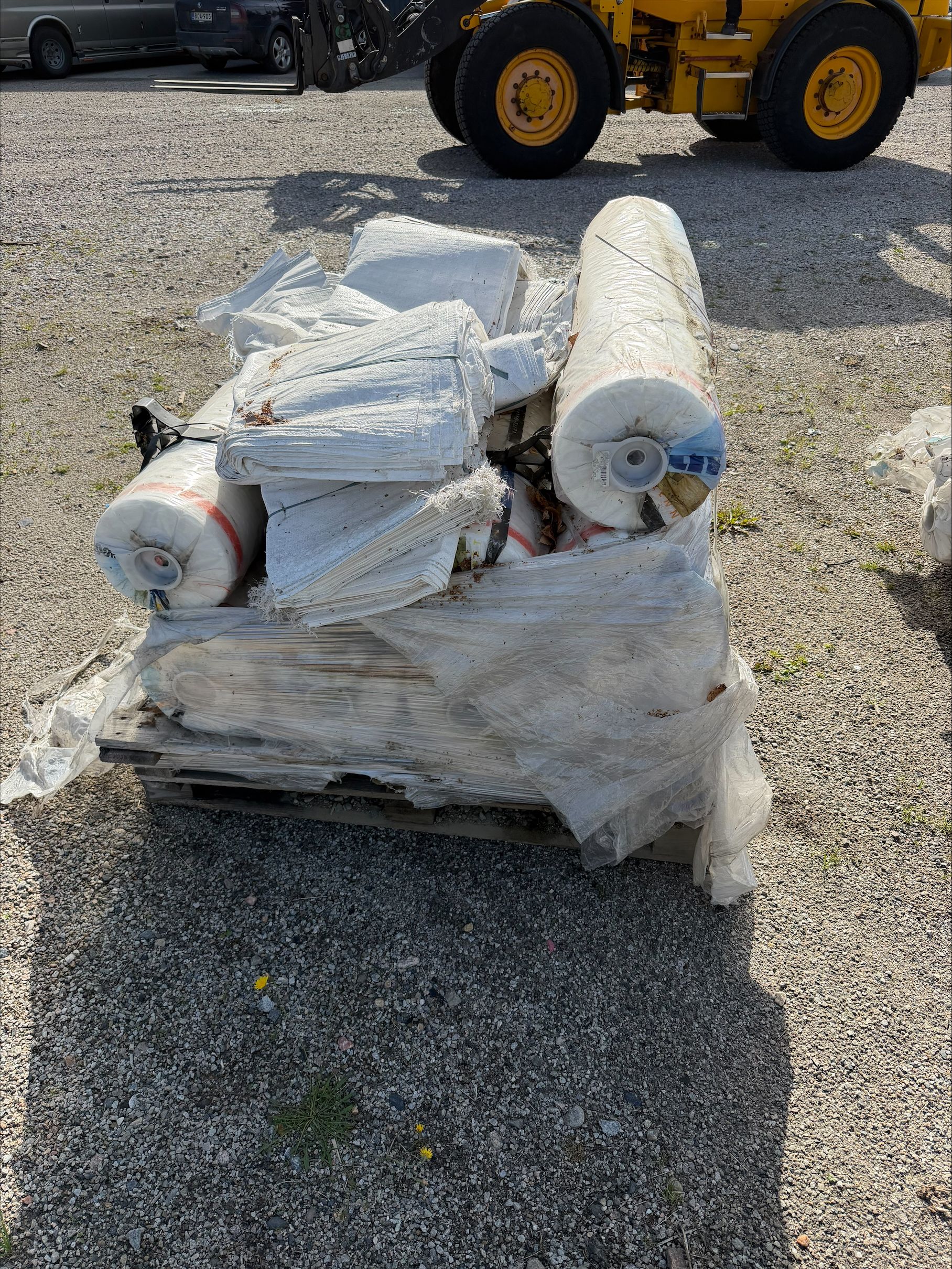 Image 3/3