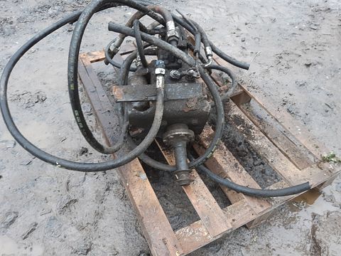 Image 1/5