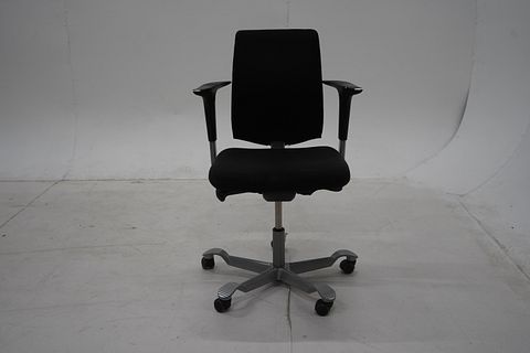 Image 2/9