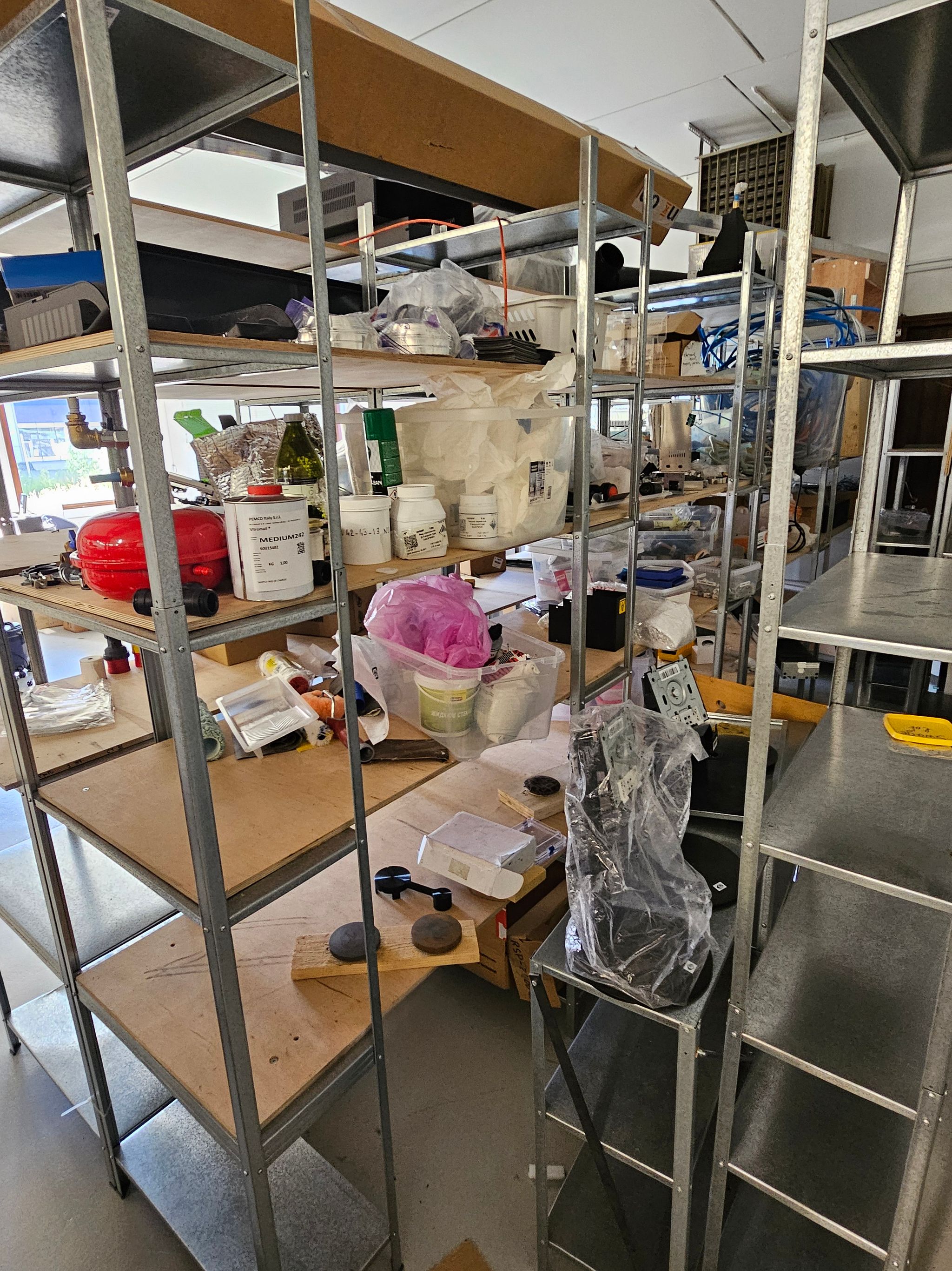 Image 11/40