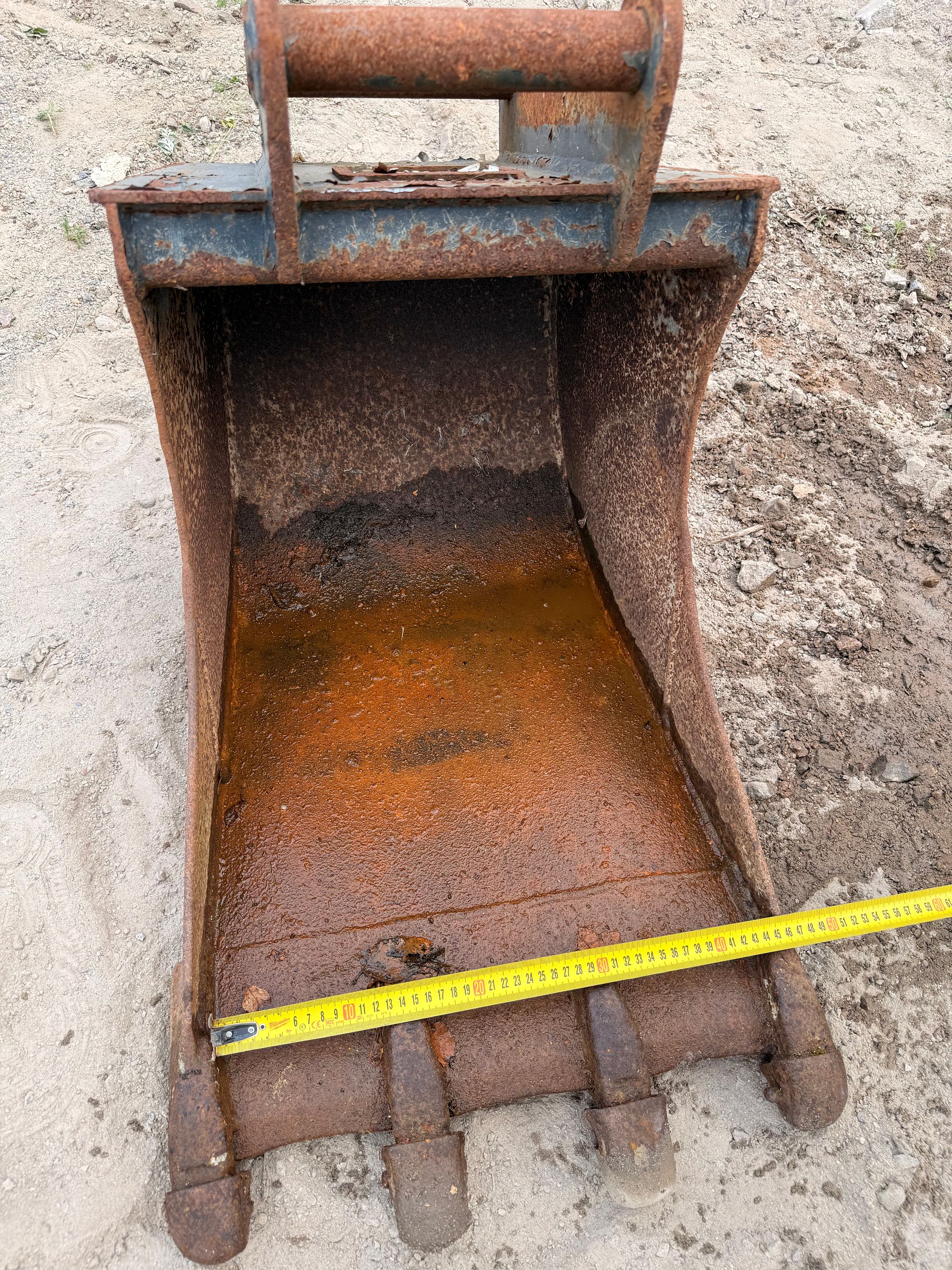 Image 1/2