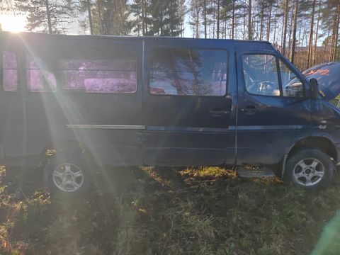Image 3/12