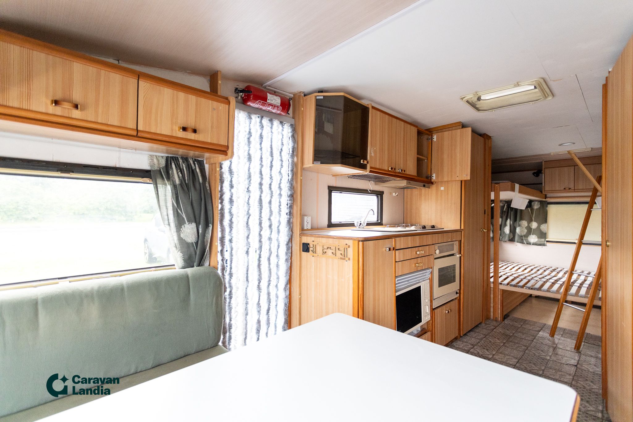 Image 7/37