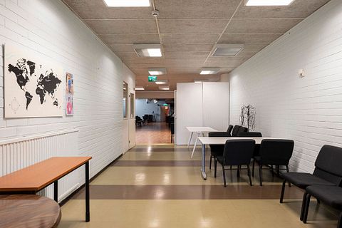 Image 3/36