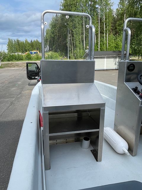 Image 8/11