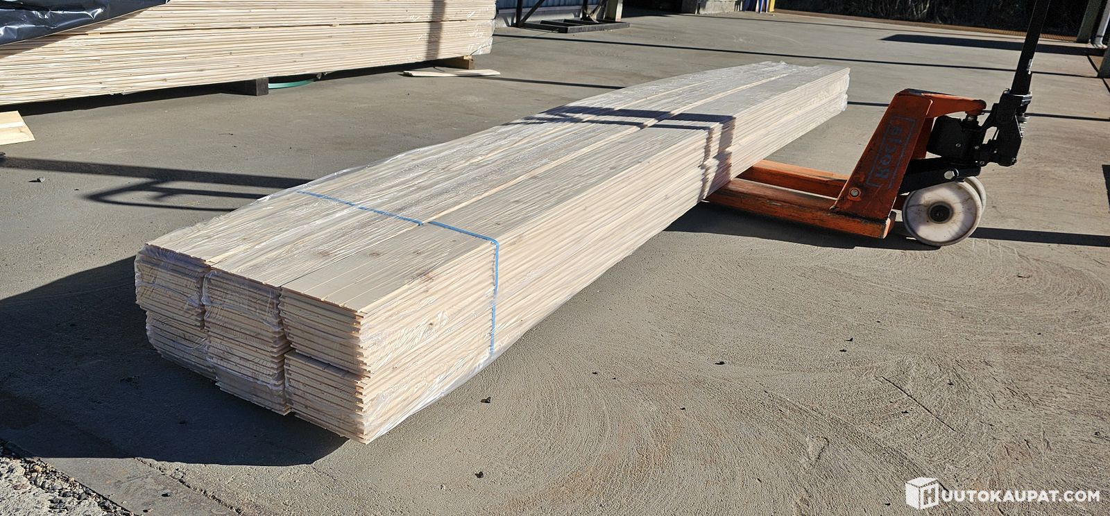 31.3m2 216m Päätypontattu kuusi sisustuspaneeli 13×145 2-laatu