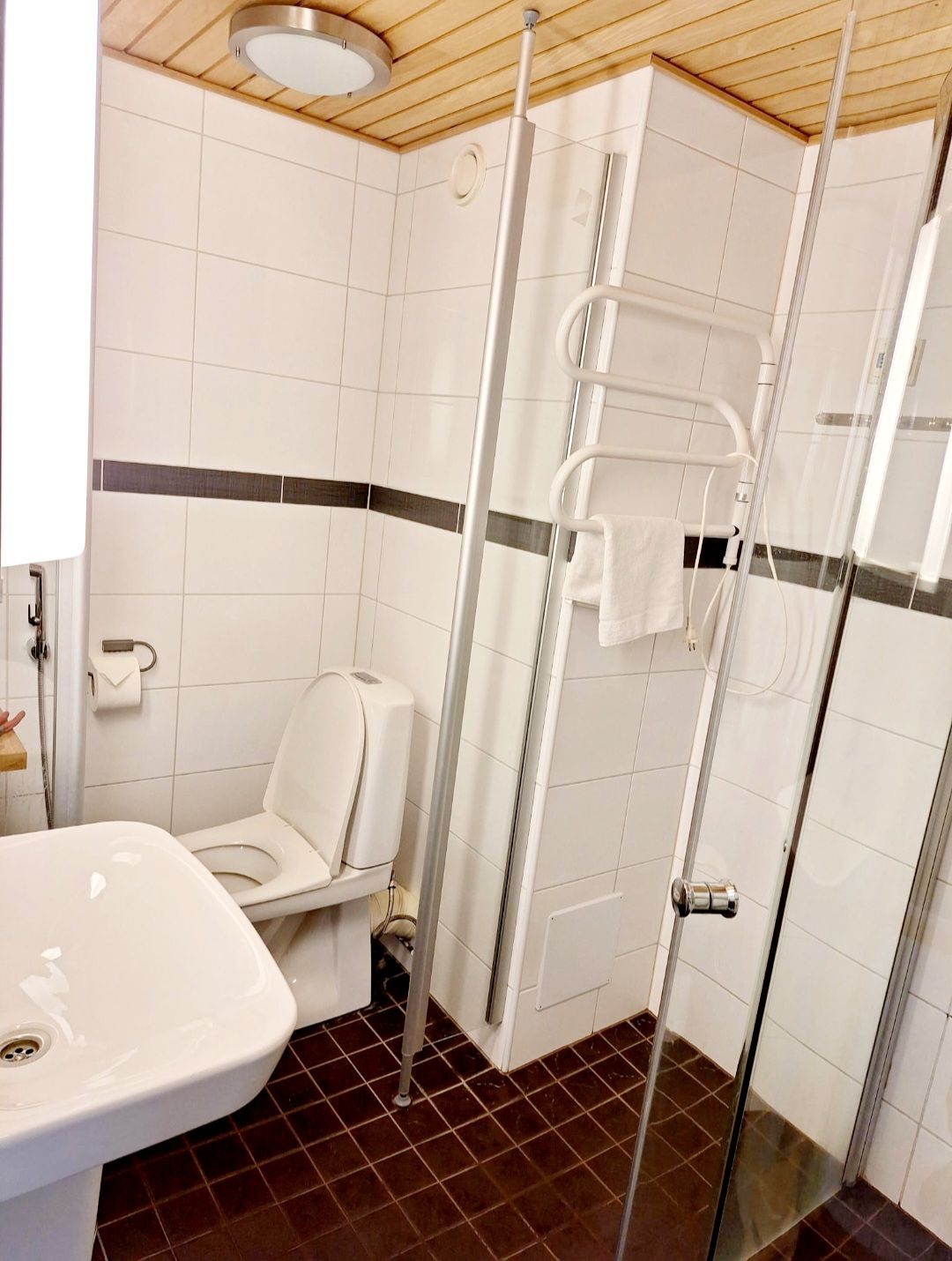 Image 8/32