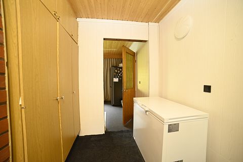 Image 19/36