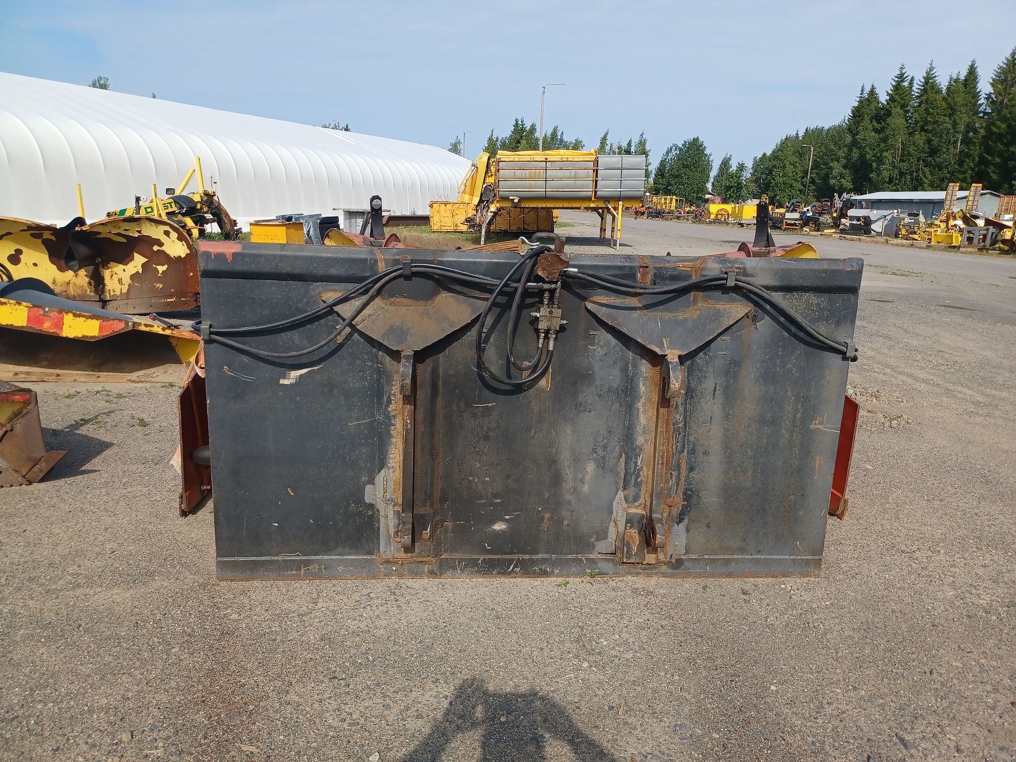 Image 3/6