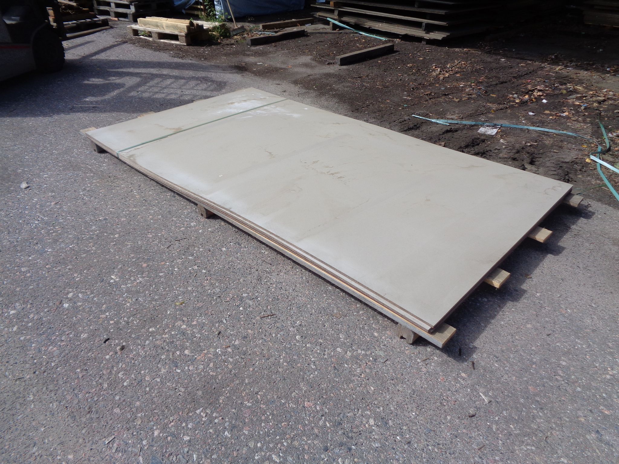 Image 1/2