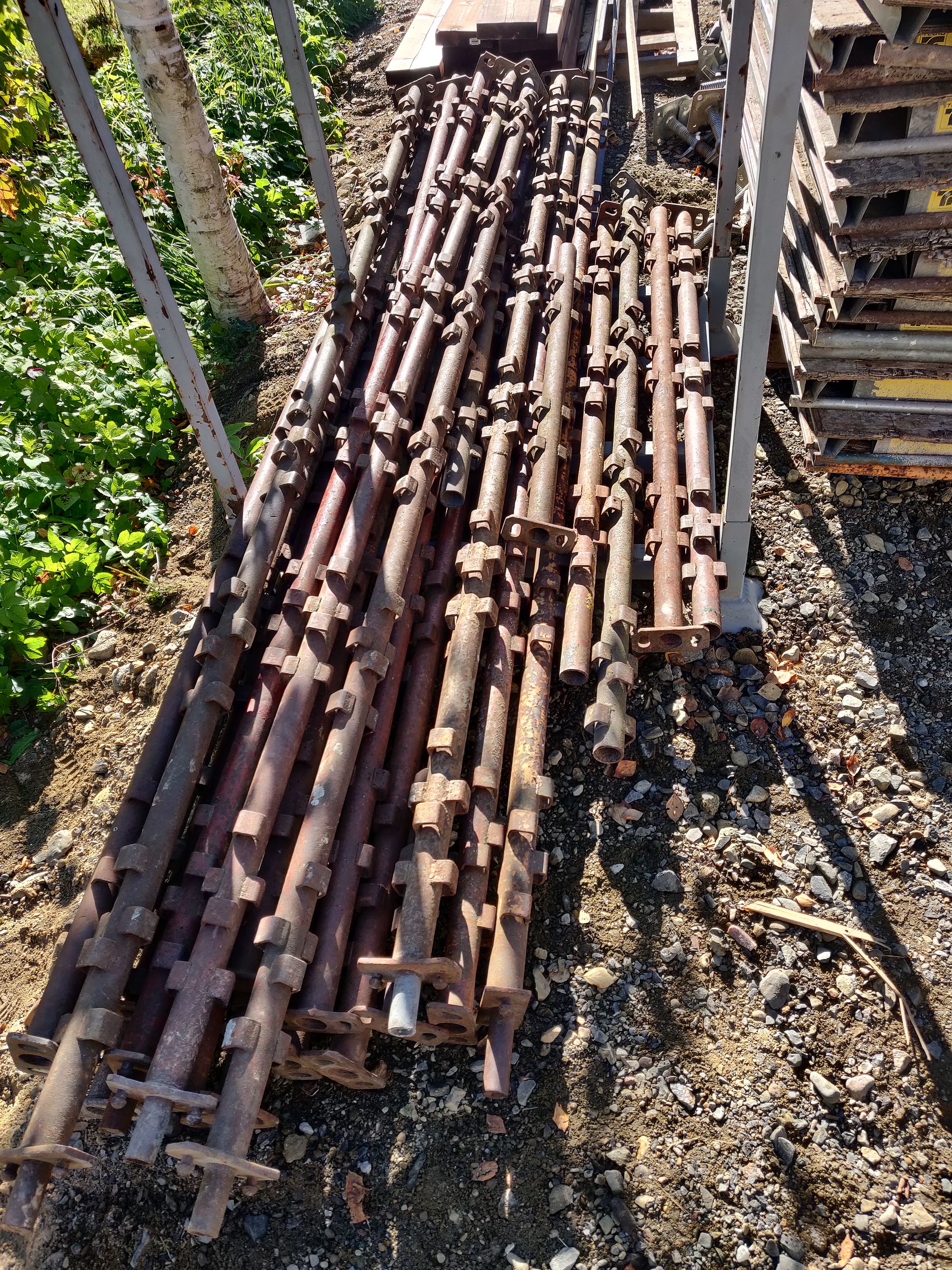 Image 3/8