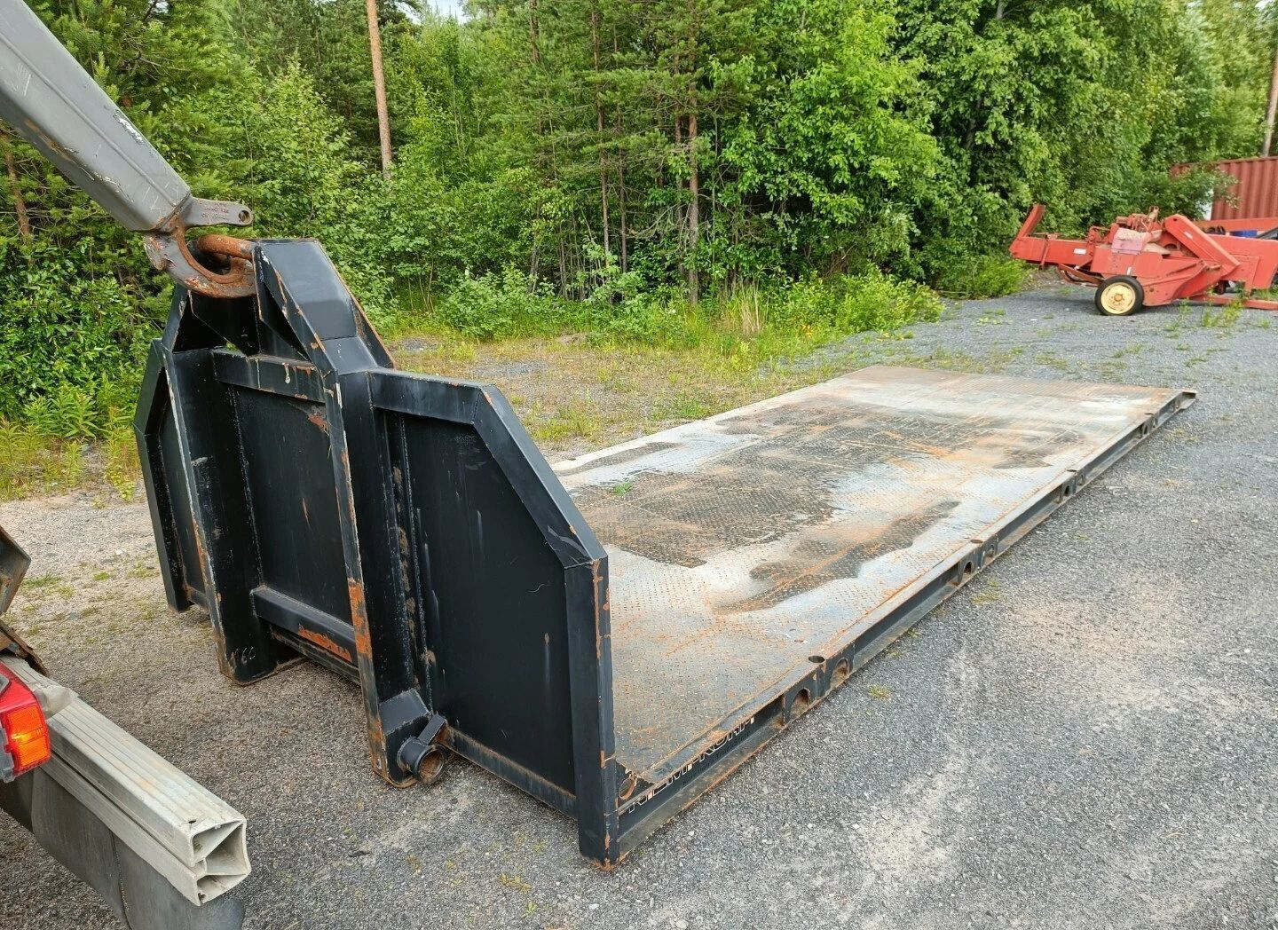 Image 5/9