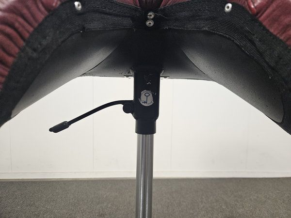 Image 6/10
