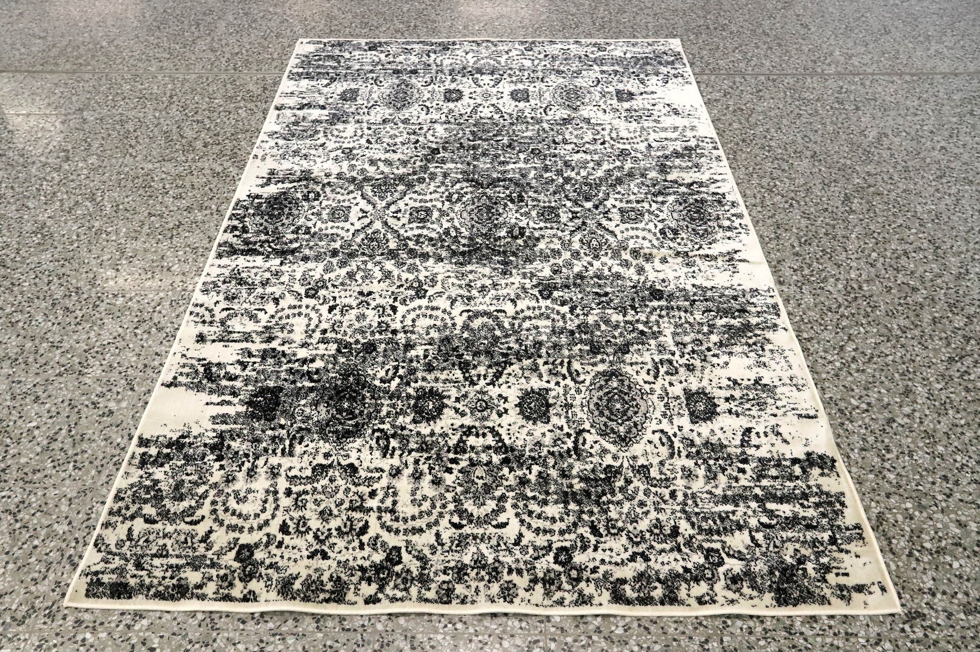 Image 1/5